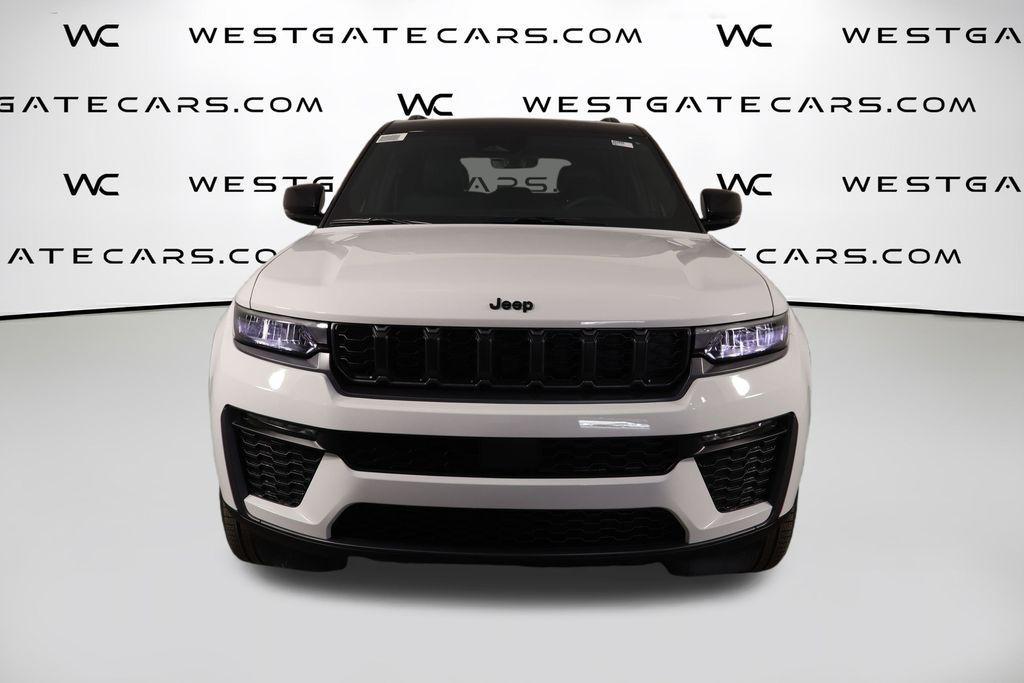 new 2026 Jeep Grand Cherokee car, priced at $40,254