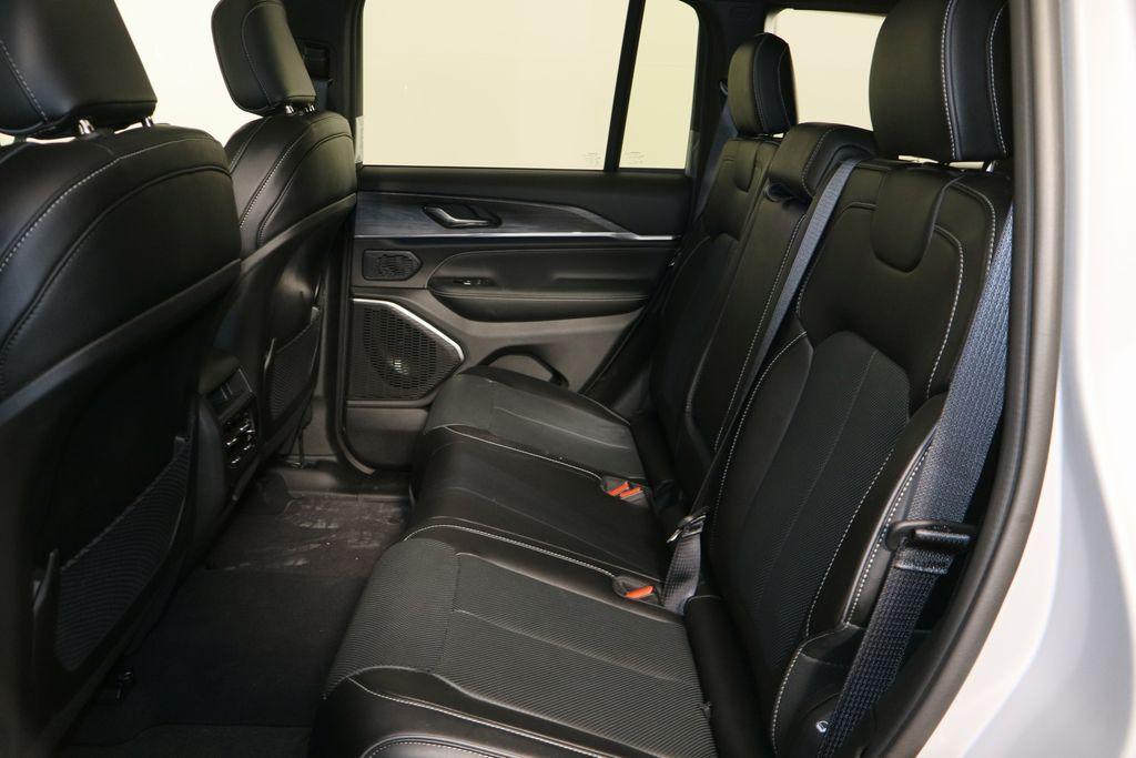 new 2024 Jeep Grand Cherokee car