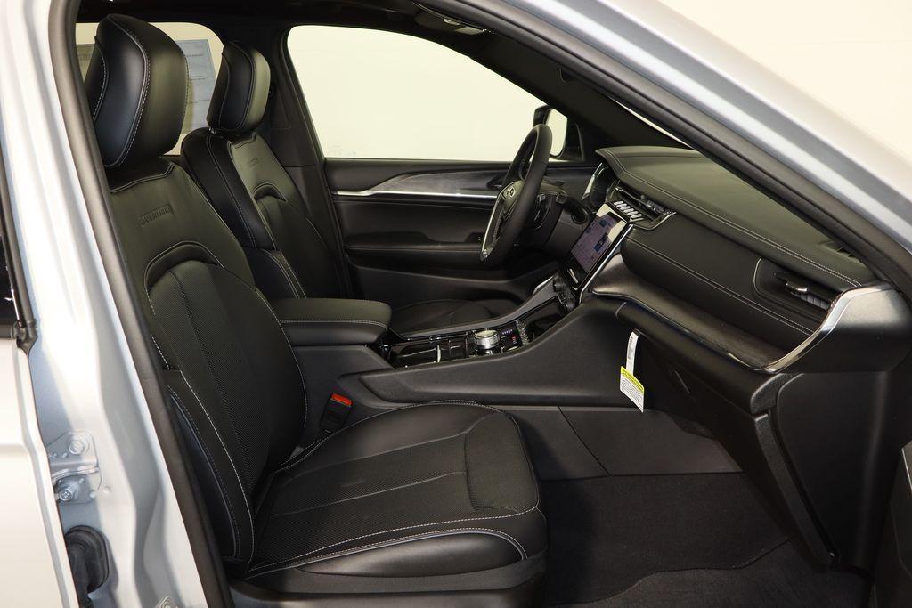 new 2024 Jeep Grand Cherokee car