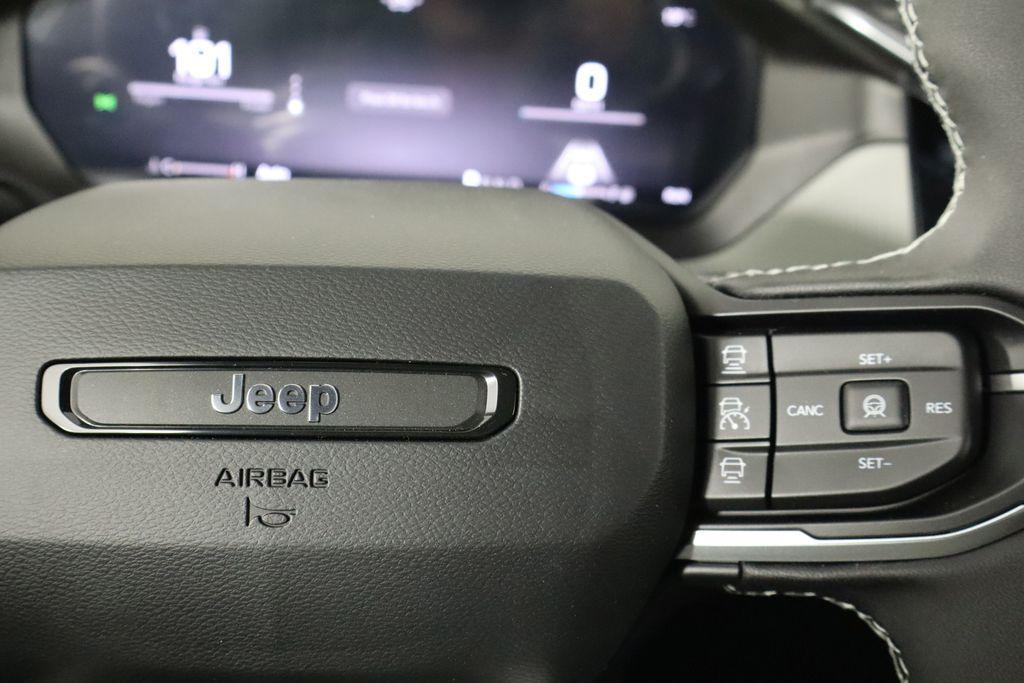 new 2026 Jeep Cherokee car, priced at $38,815