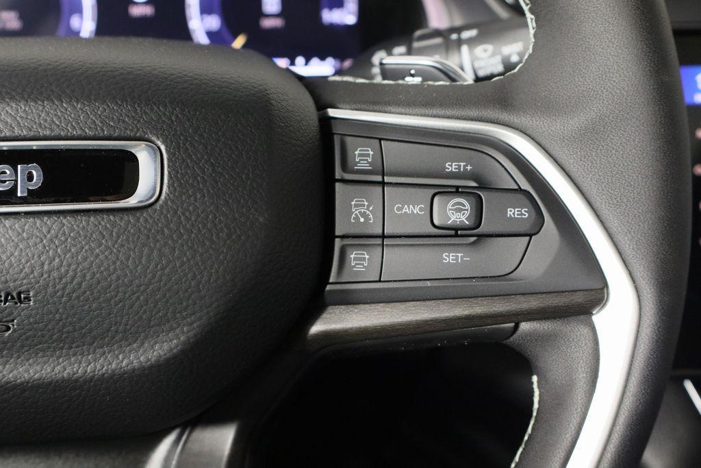 new 2026 Jeep Grand Cherokee car, priced at $47,294