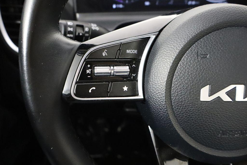 used 2025 Kia Seltos car, priced at $24,400