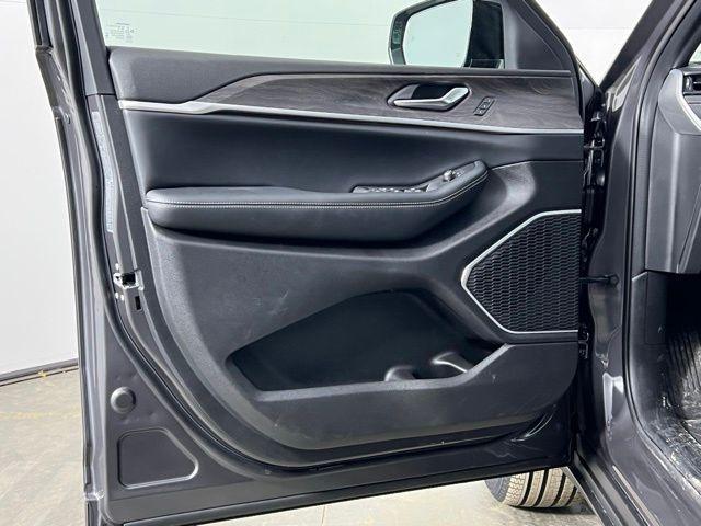 new 2026 Jeep Grand Cherokee L car, priced at $48,843