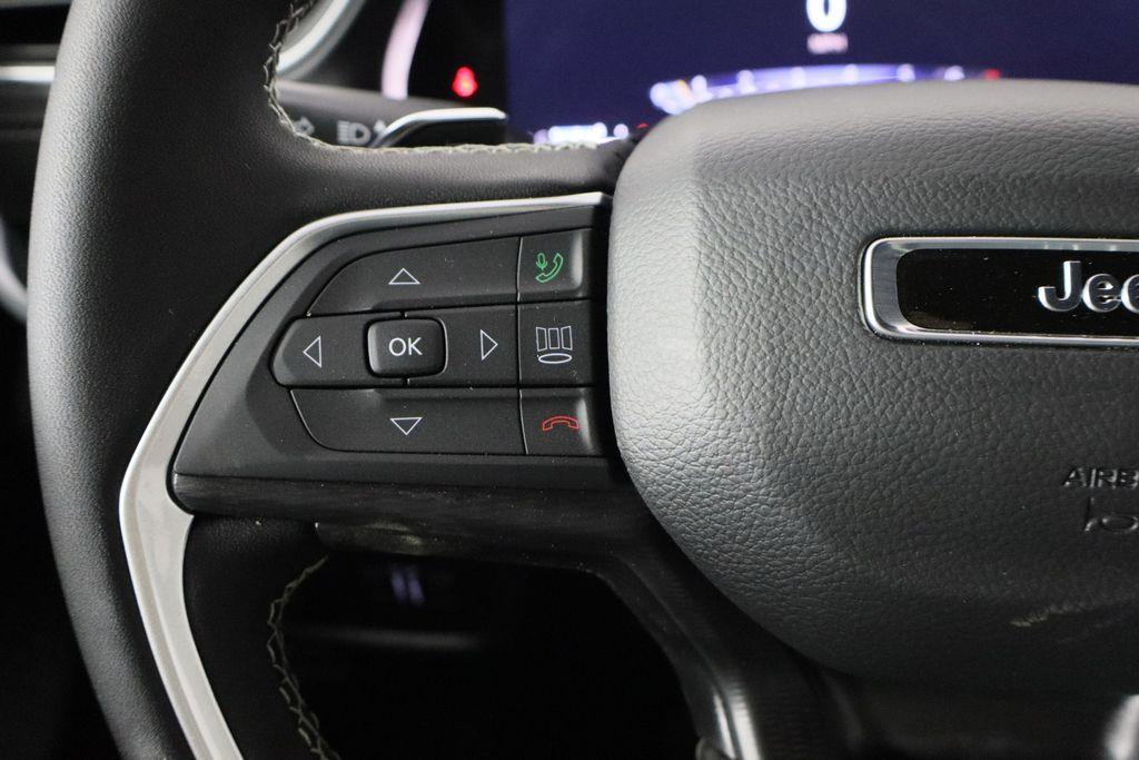 new 2026 Jeep Grand Cherokee car, priced at $39,665