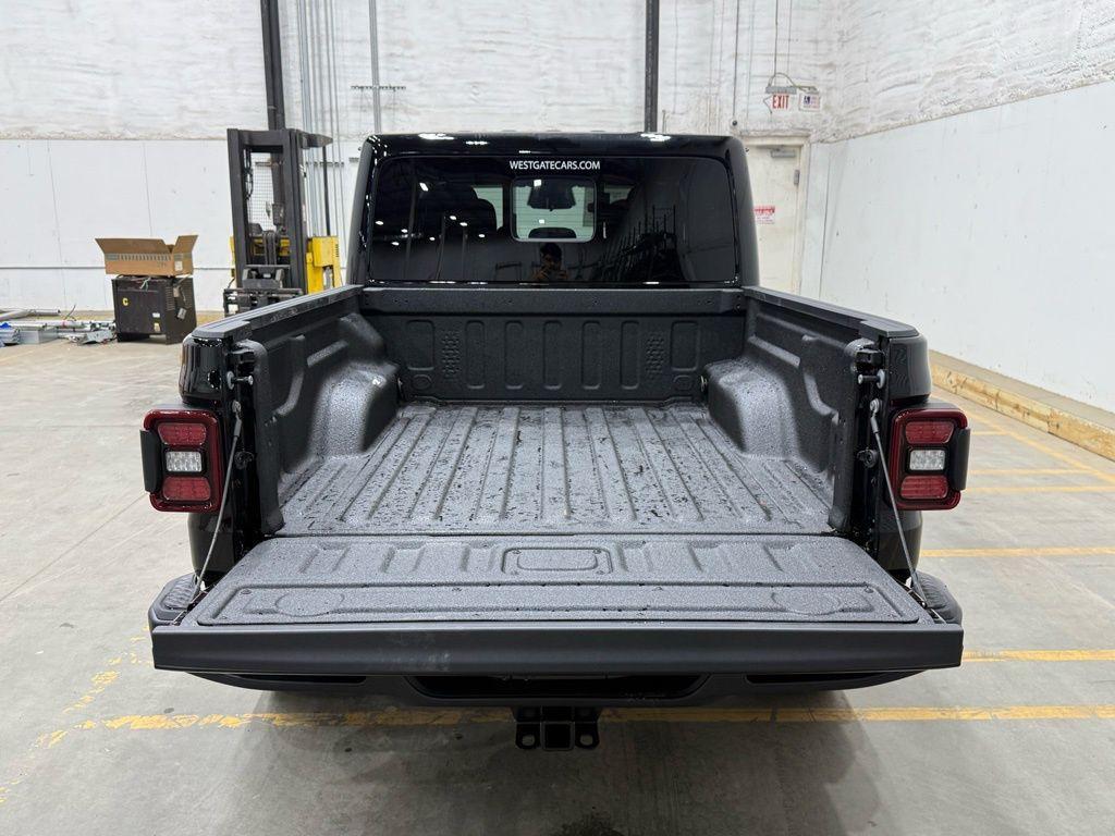 new 2026 Jeep Gladiator car, priced at $51,323