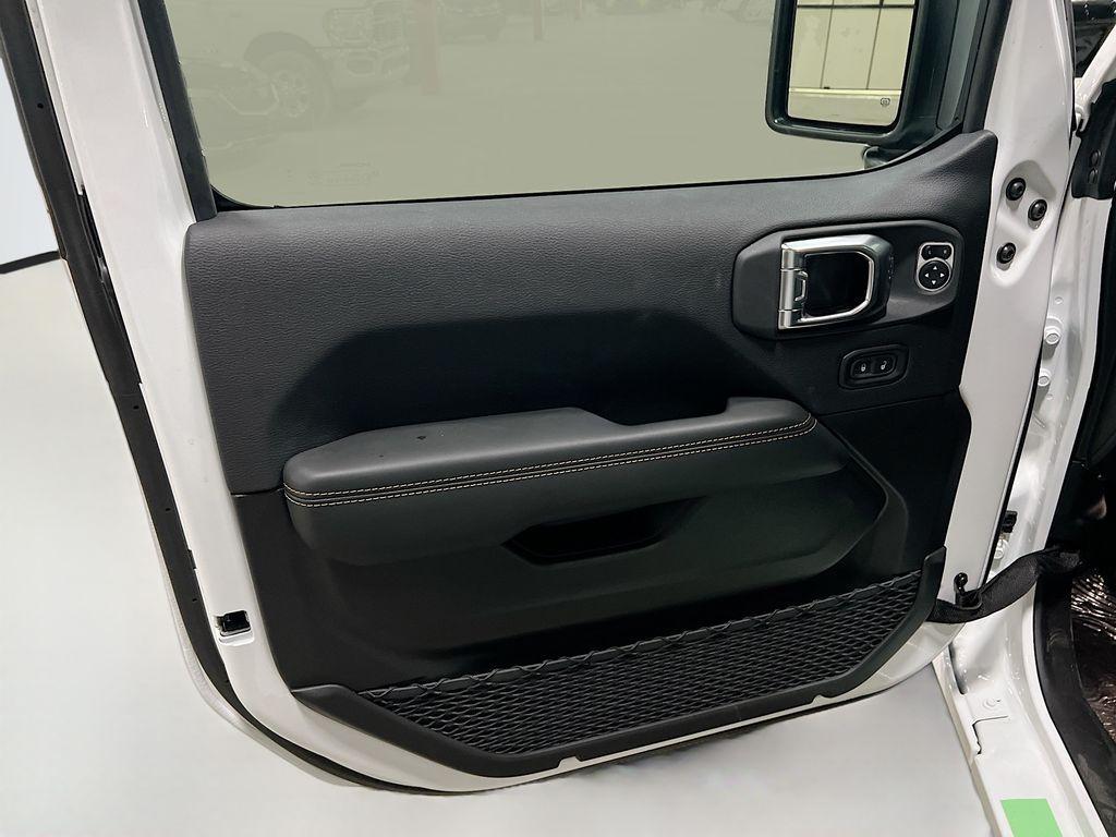 new 2026 Jeep Wrangler car, priced at $44,025