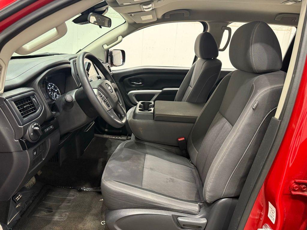used 2023 Nissan Titan car, priced at $27,400