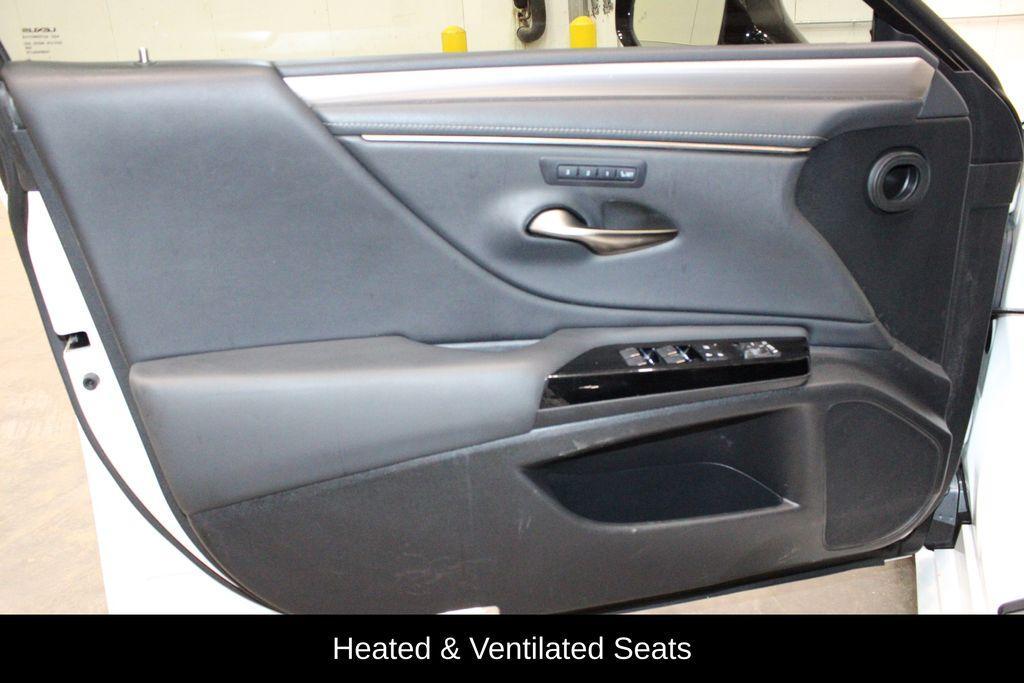 used 2022 Lexus ES 350 car, priced at $33,900