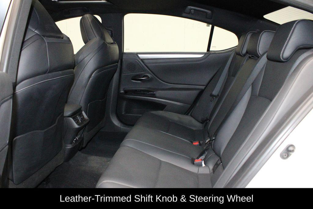 used 2022 Lexus ES 350 car, priced at $33,900