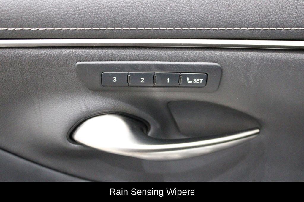 used 2022 Lexus ES 350 car, priced at $33,900