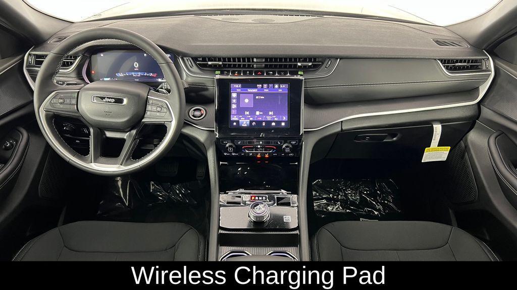 new 2025 Jeep Grand Cherokee car, priced at $32,605