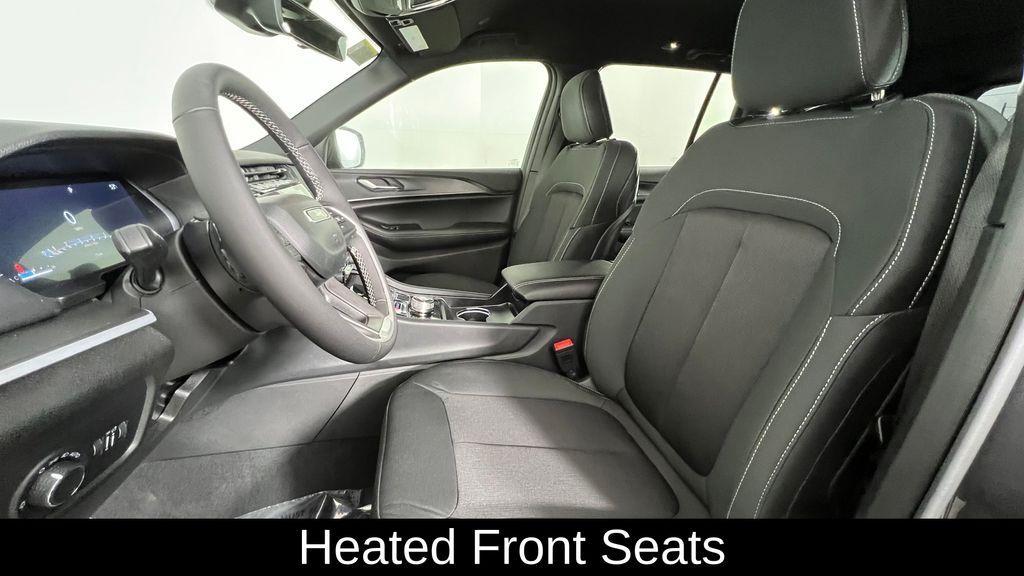 new 2025 Jeep Grand Cherokee car, priced at $32,605