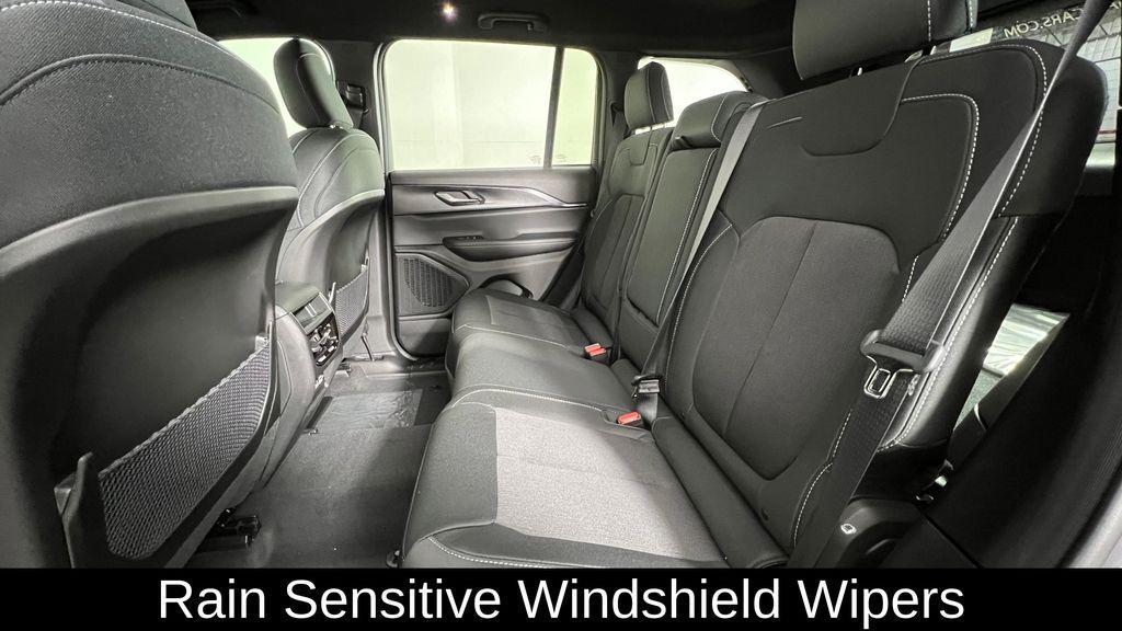 new 2025 Jeep Grand Cherokee car, priced at $32,605