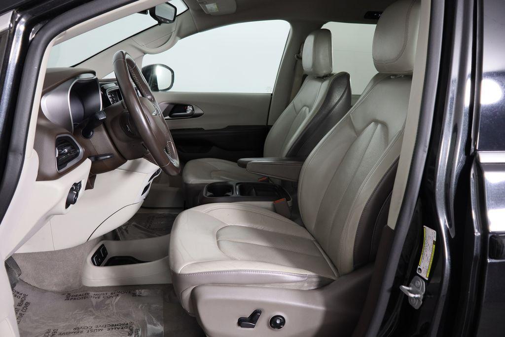 used 2018 Chrysler Pacifica car, priced at $12,800