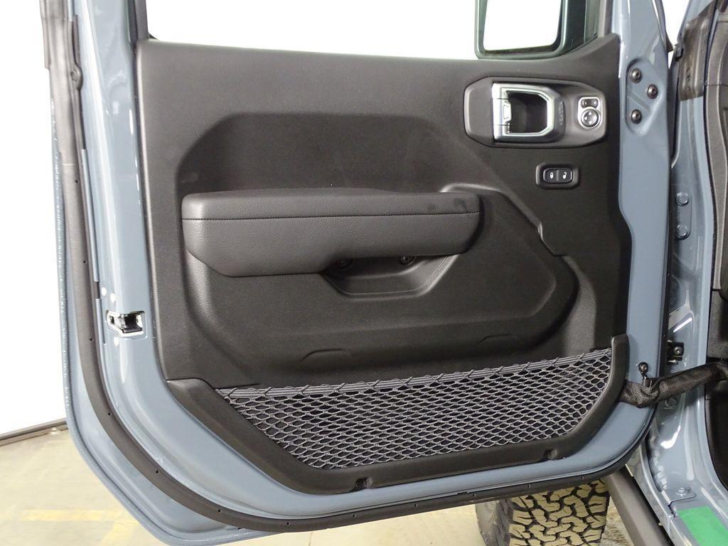 new 2026 Jeep Wrangler car, priced at $45,352