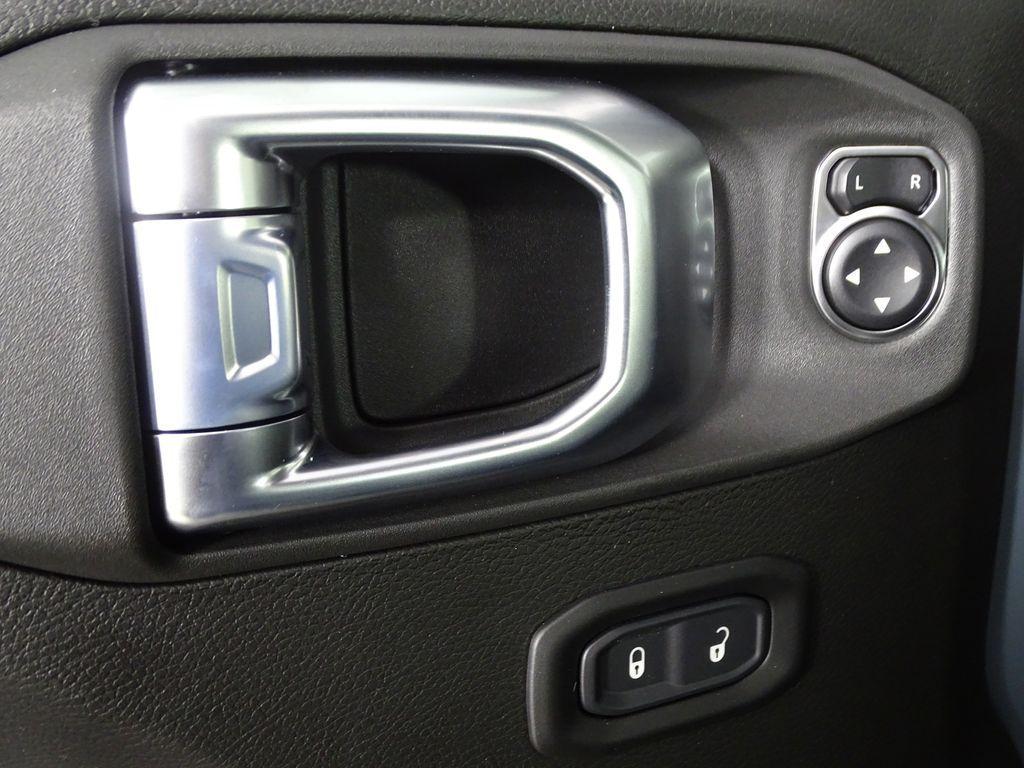 new 2026 Jeep Wrangler car, priced at $45,352