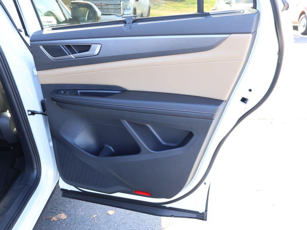 new 2026 Volkswagen Atlas Cross Sport car, priced at $47,552