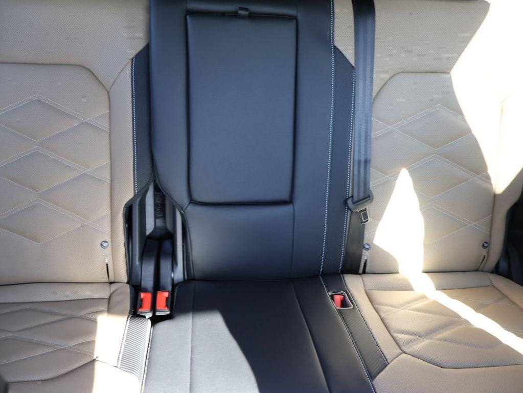 new 2026 Volkswagen Atlas Cross Sport car, priced at $47,552