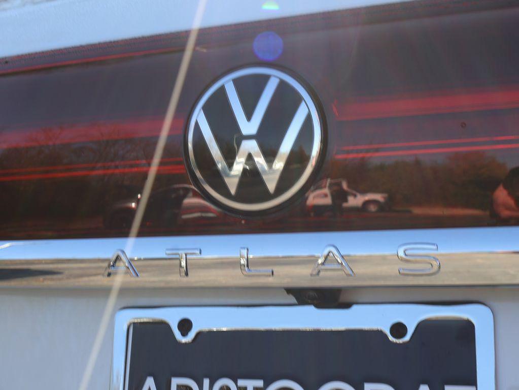 new 2026 Volkswagen Atlas Cross Sport car, priced at $47,552