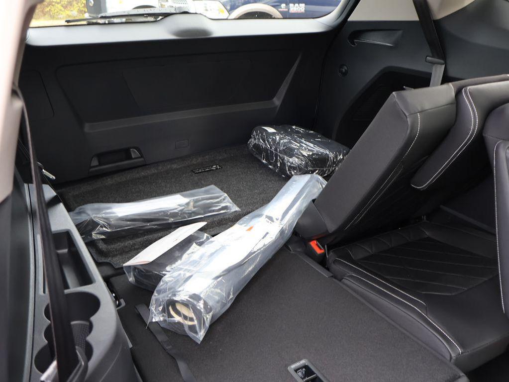 new 2026 Volkswagen Atlas car, priced at $56,216