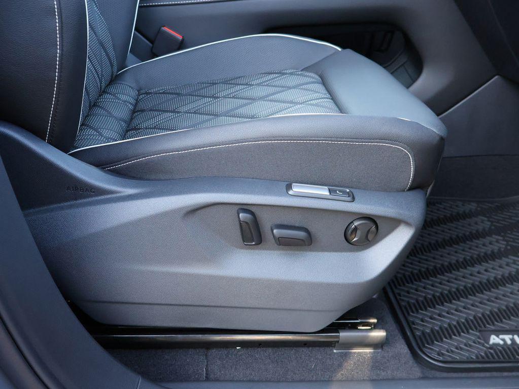 new 2026 Volkswagen Atlas car, priced at $55,618