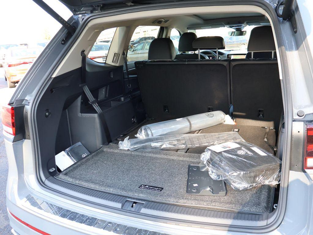 new 2026 Volkswagen Atlas car, priced at $55,618