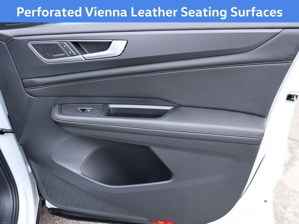 new 2026 Volkswagen Atlas Cross Sport car, priced at $54,906