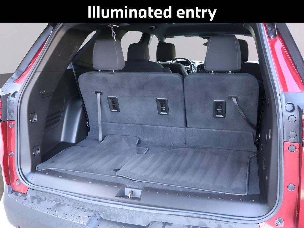 used 2023 Chevrolet Traverse car, priced at $25,642