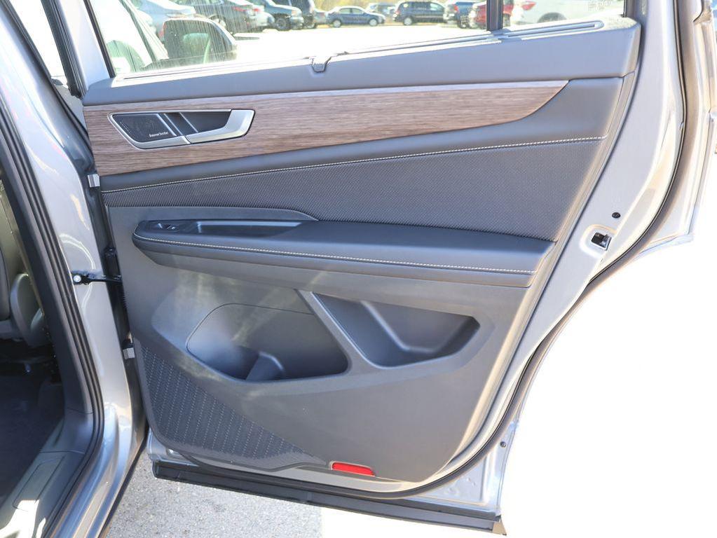 new 2026 Volkswagen Atlas car, priced at $55,181