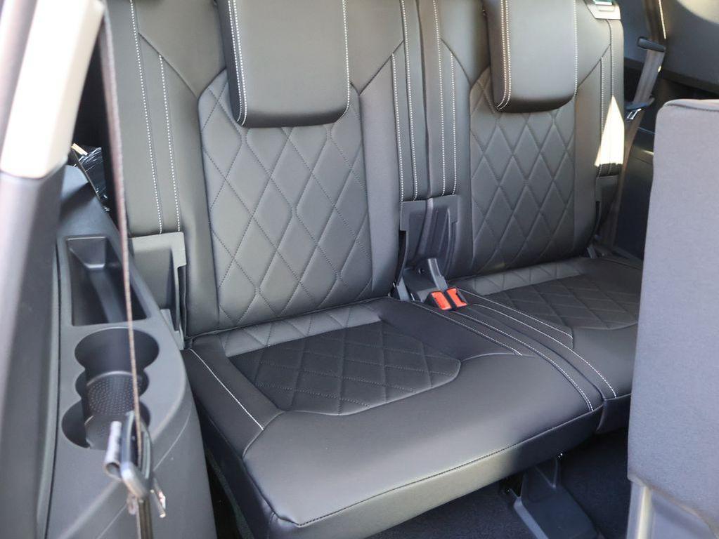 new 2026 Volkswagen Atlas car, priced at $55,181