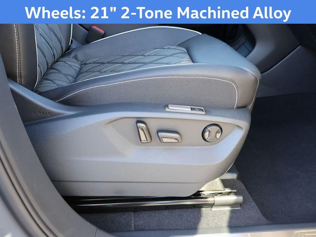 new 2026 Volkswagen Atlas car, priced at $55,833