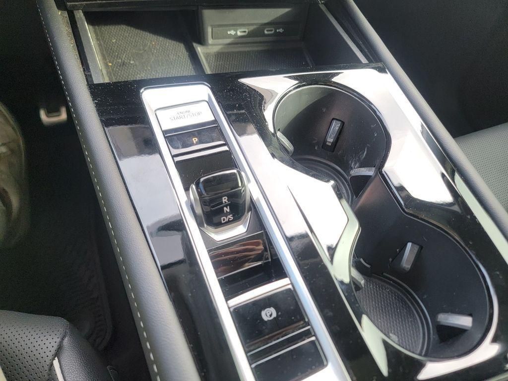 used 2024 Volkswagen Atlas car, priced at $40,175