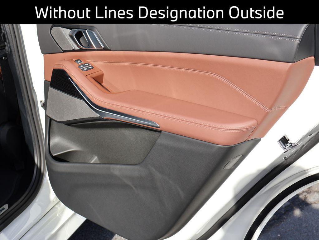 new 2026 BMW X7 car, priced at $100,735