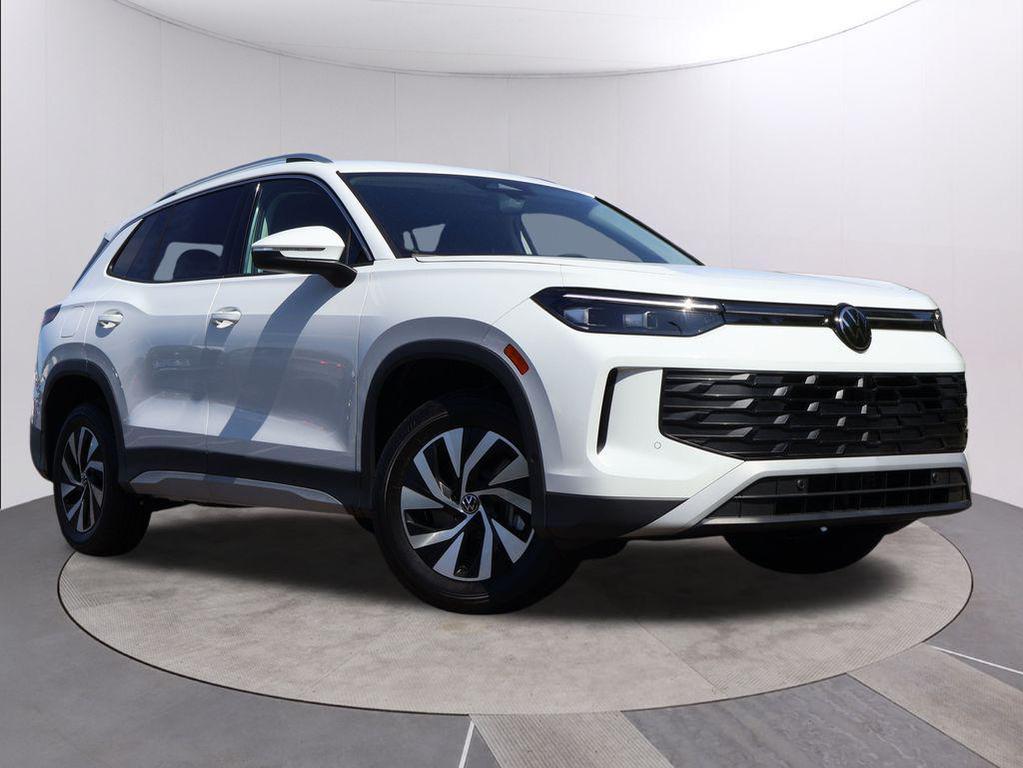 new 2025 Volkswagen Tiguan car, priced at $30,500