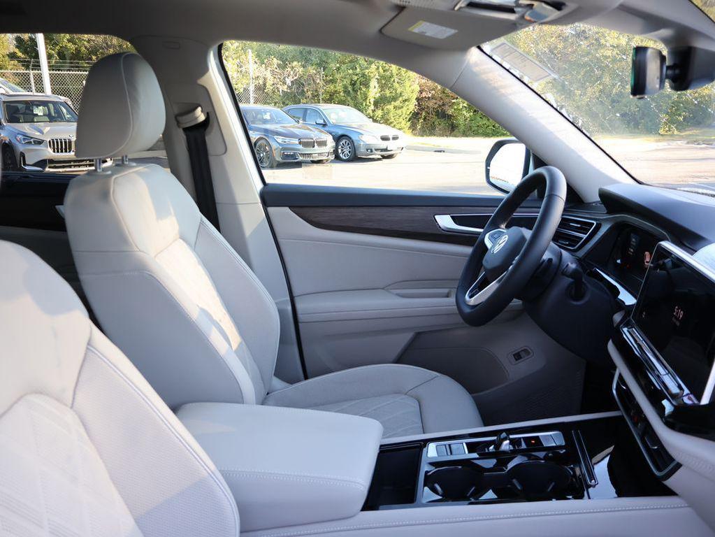 new 2026 Volkswagen Atlas car, priced at $55,618