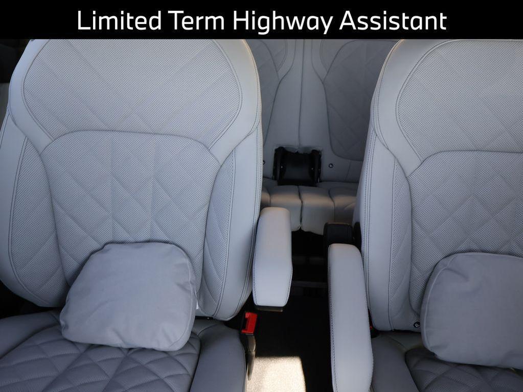 new 2026 BMW X7 car, priced at $95,475