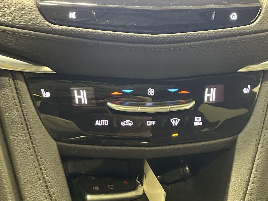 used 2022 Cadillac XT5 car, priced at $24,976