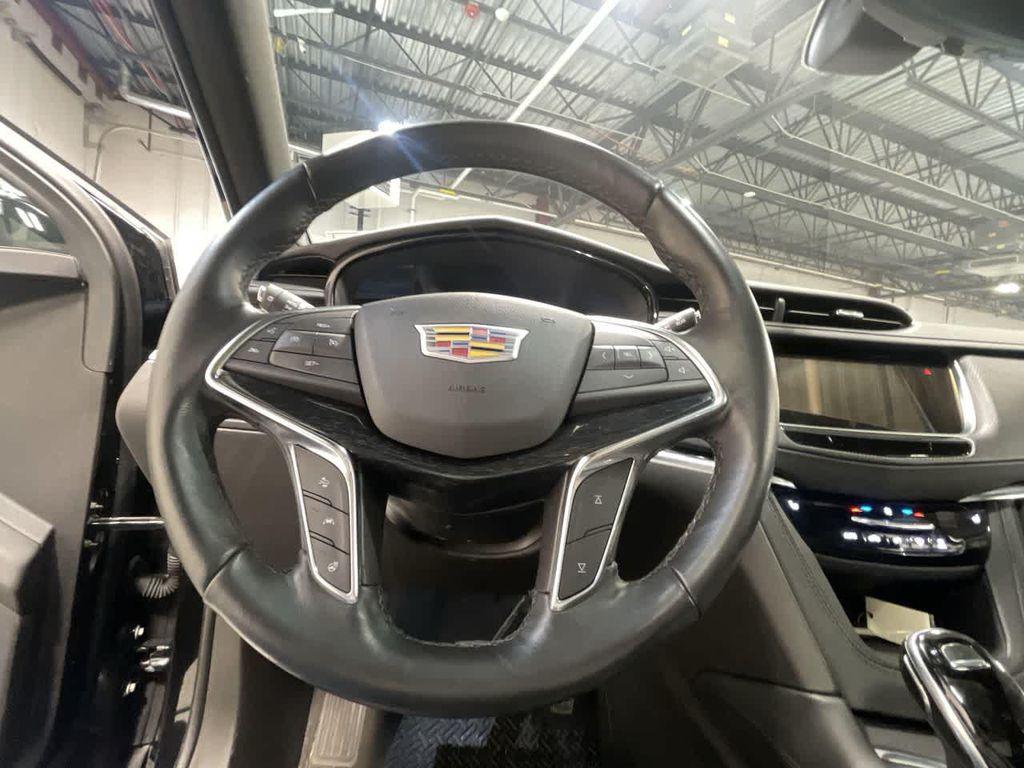 used 2022 Cadillac XT5 car, priced at $24,976