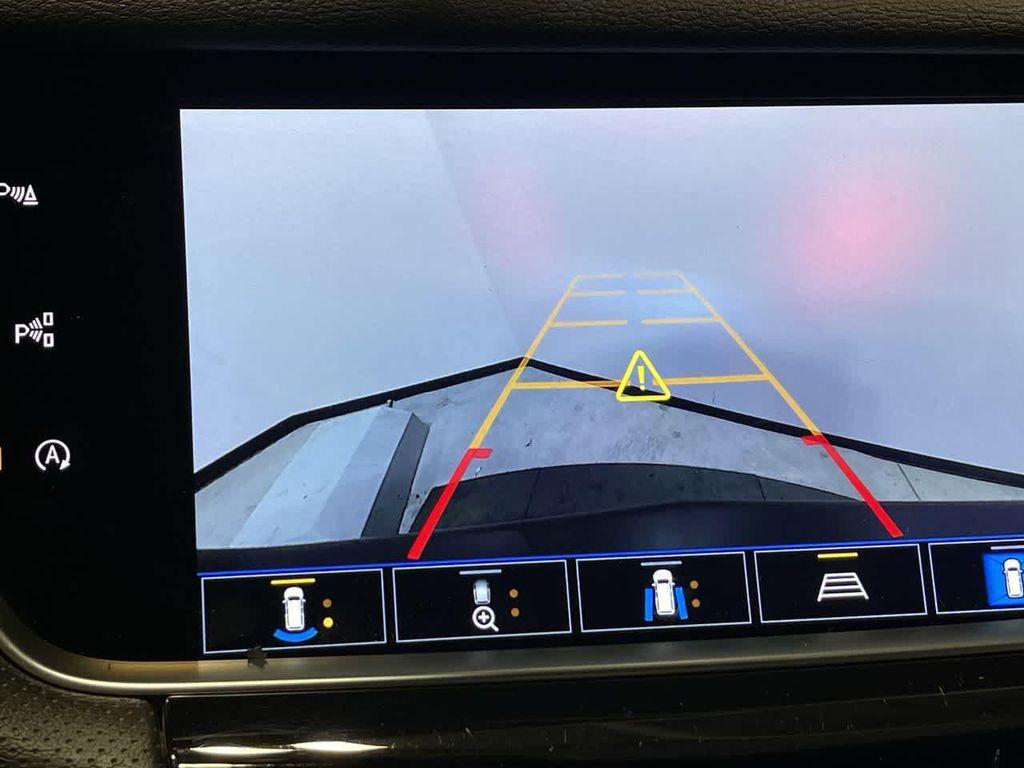 used 2022 Cadillac XT5 car, priced at $24,976