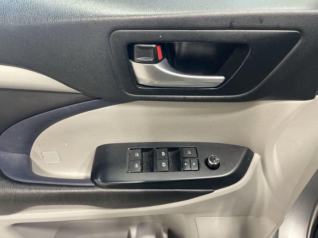 used 2017 Toyota Highlander car, priced at $17,641