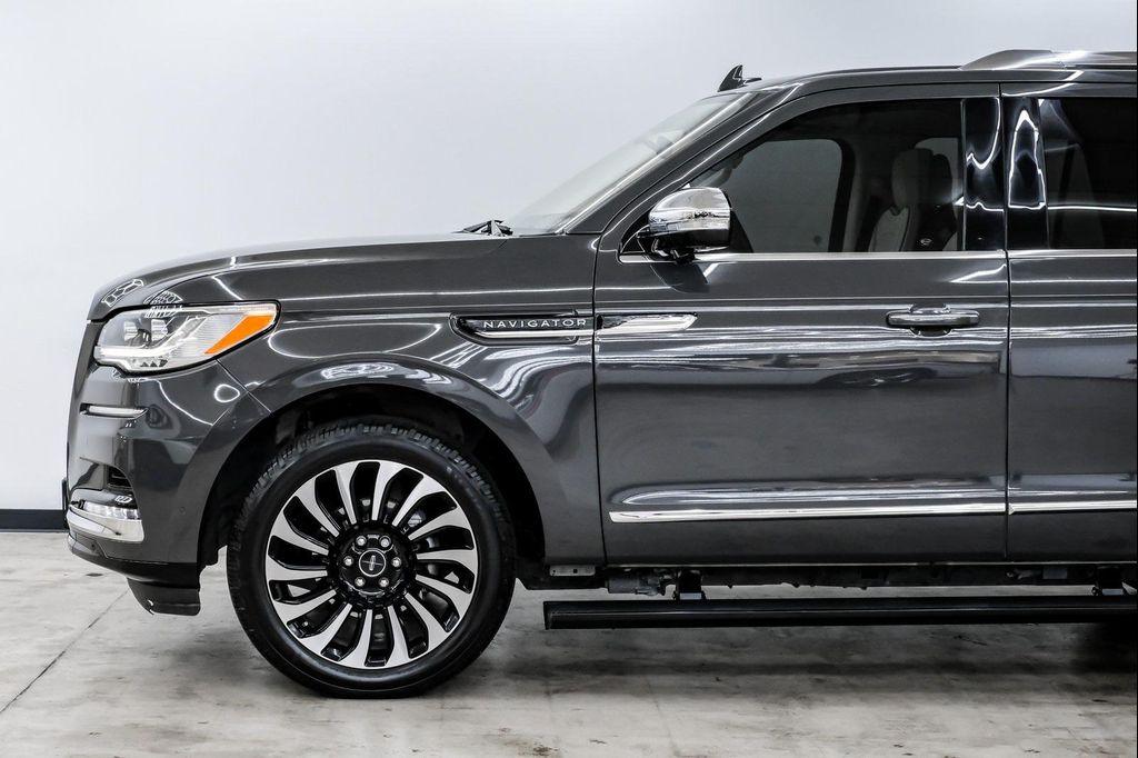 used 2022 Lincoln Navigator car, priced at $44,299
