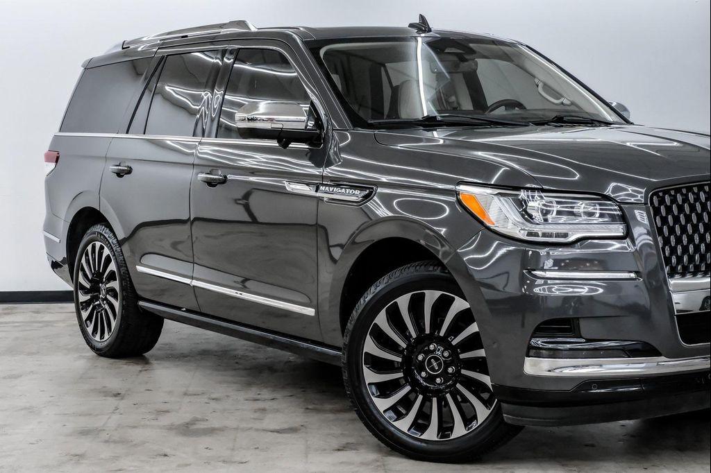 used 2022 Lincoln Navigator car, priced at $44,299