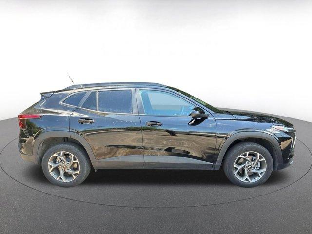 used 2025 Chevrolet Trax car, priced at $19,149