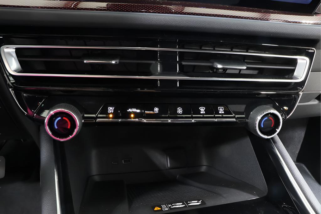 new 2026 Chevrolet Traverse car, priced at $55,852