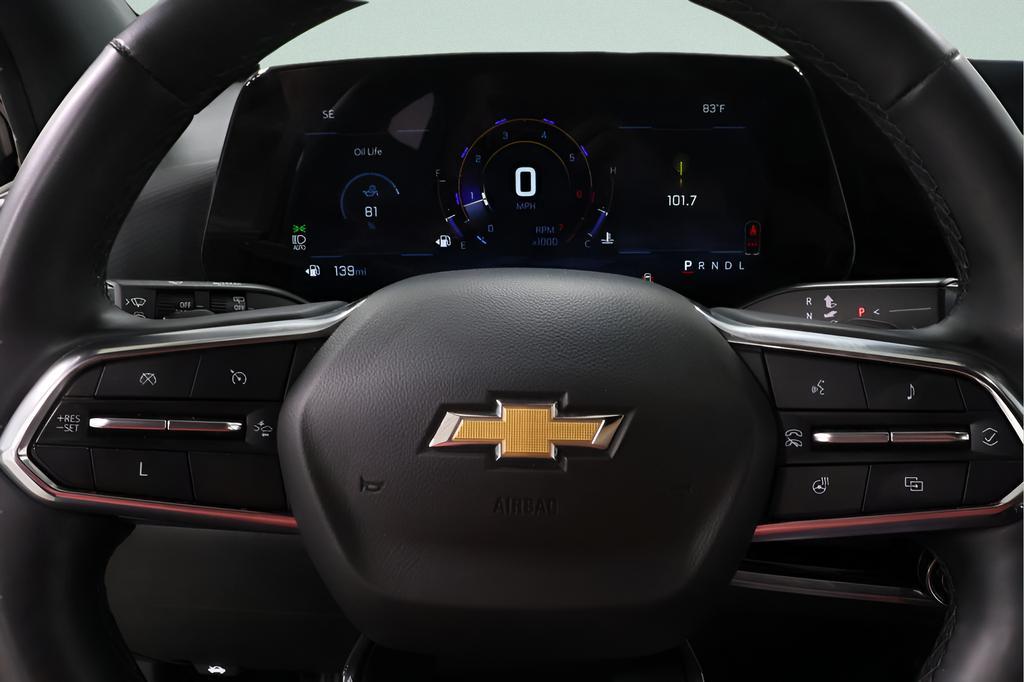 used 2025 Chevrolet Equinox car, priced at $25,395
