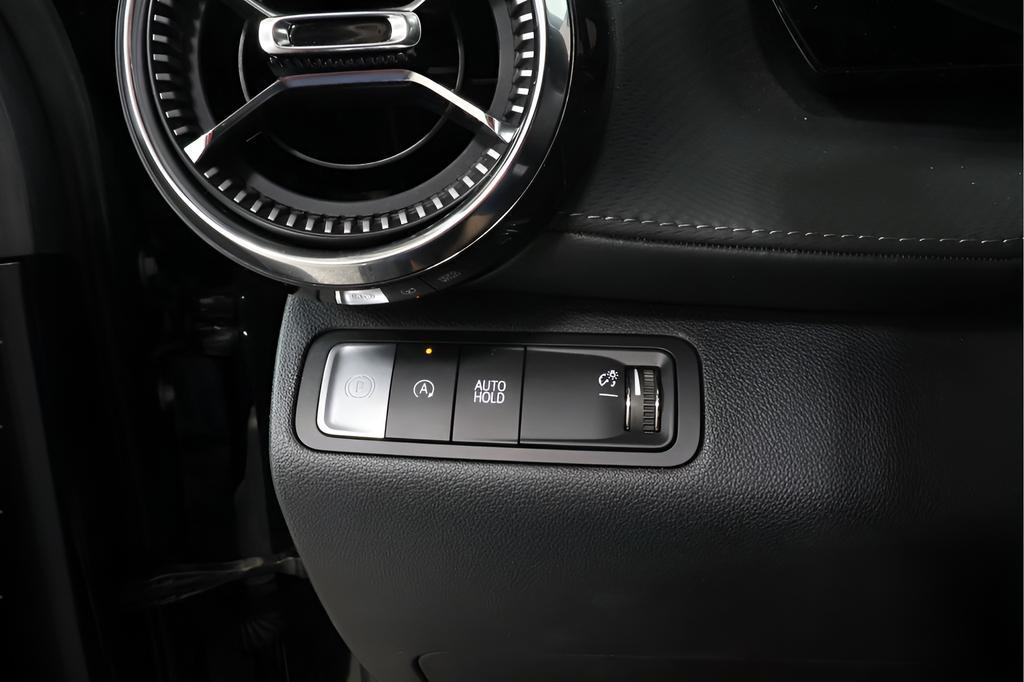 used 2025 Chevrolet Equinox car, priced at $25,395