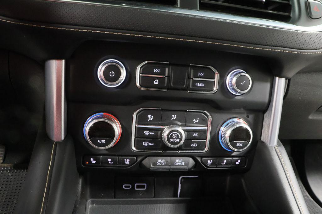 used 2022 GMC Yukon car, priced at $39,585
