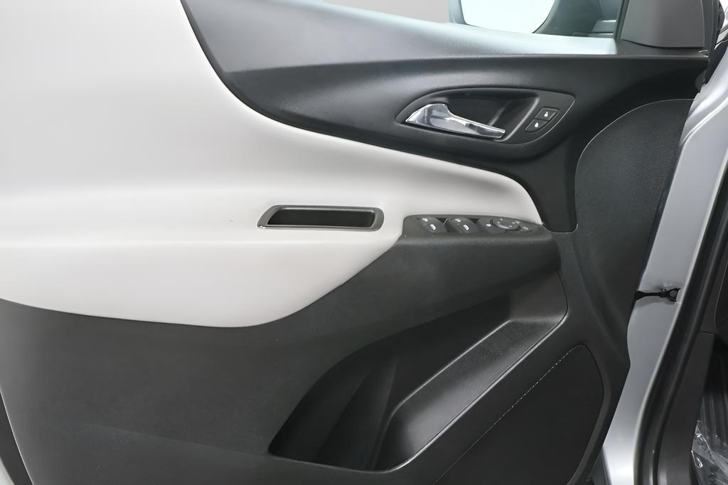 used 2024 Chevrolet Equinox car, priced at $19,390