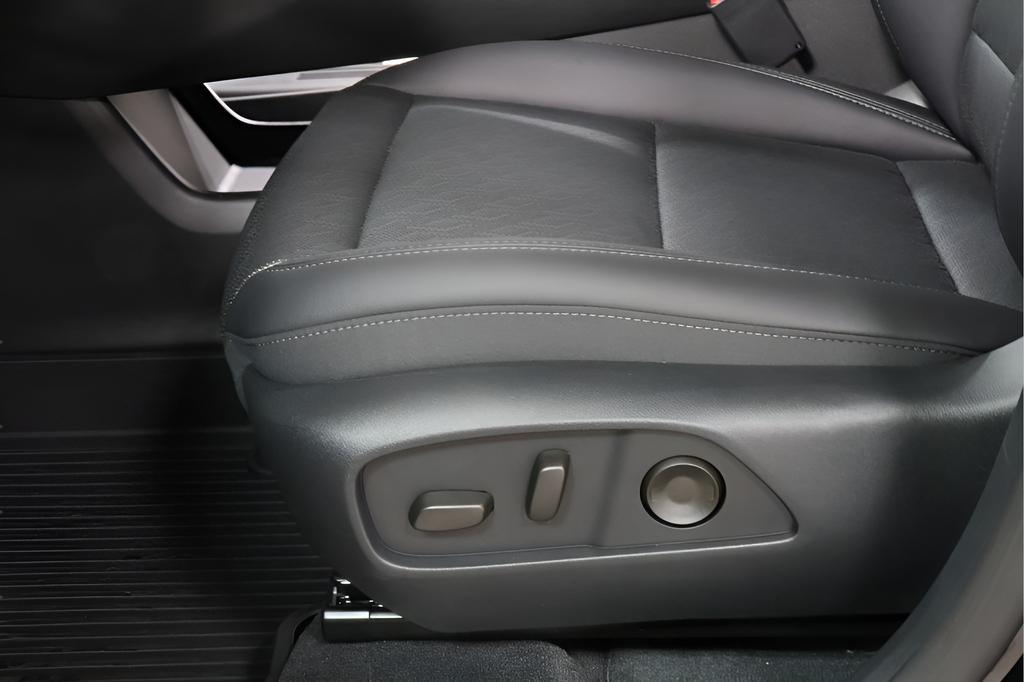 new 2026 Chevrolet Equinox car, priced at $35,126