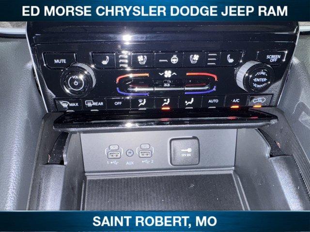 new 2025 Jeep Grand Cherokee car, priced at $50,434